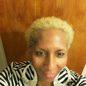 Meet your Posher, Deborah